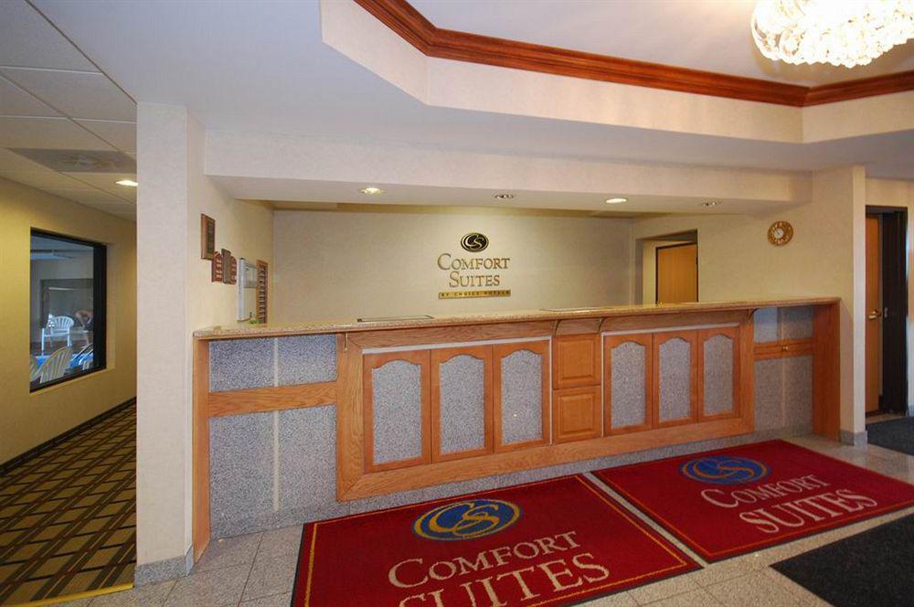 Comfort Suites South Haven Near I-96 Экстерьер фото